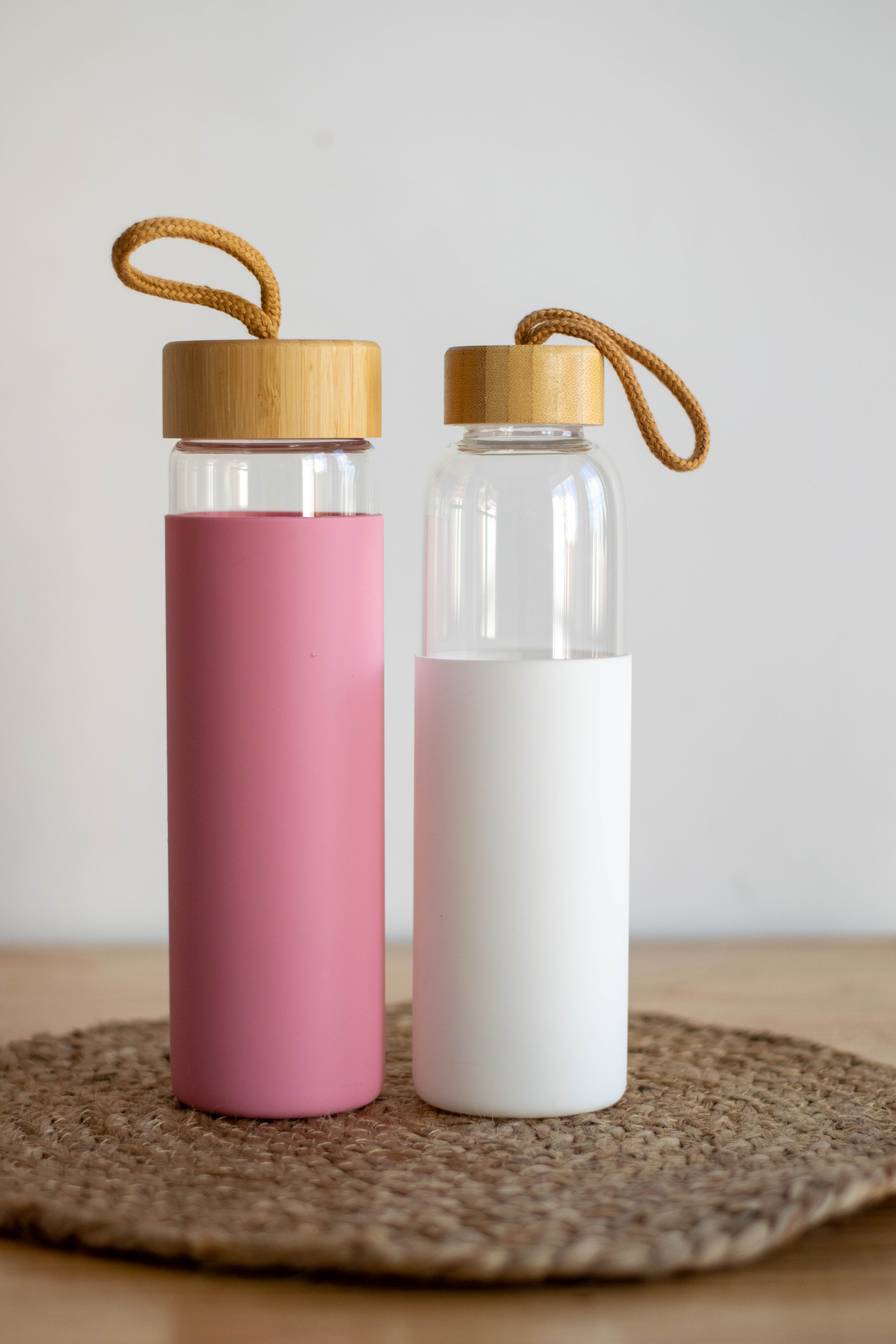 Botella de vidrio Silicona y bambú